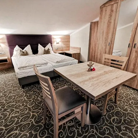 Hotel Schlossberghof 3*